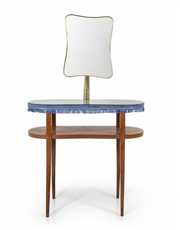 UNA TOILETTE, anni '50. <br>Legno di ciliegio, 