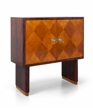 UN MOBILE CONTENITORE, anni '50. <br>Legno 