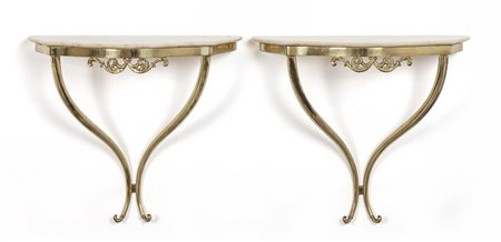 DUE CONSOLES PENSILI, anni '50. <br>Ottone, 