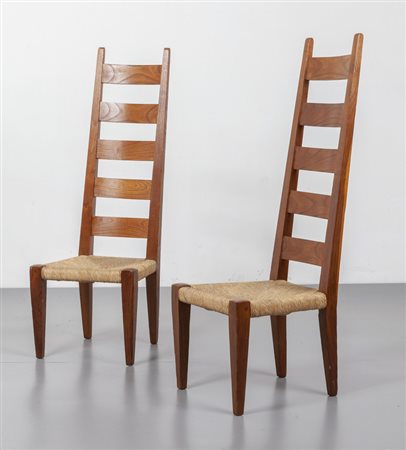 DUE SEDIE DA CAMINO, anni '60. <br>Legno di 