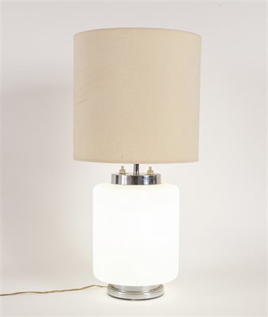 UNA LAMPADA DA TAVOLO, anni '60. <br>Ottone 