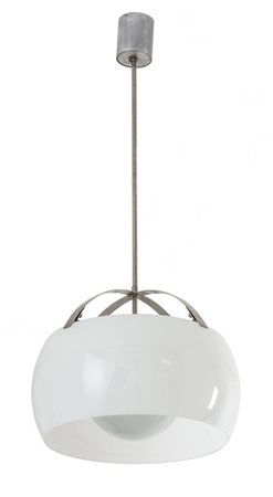 VICO MAGISTRETTI <br>Una lampada a sospensione 