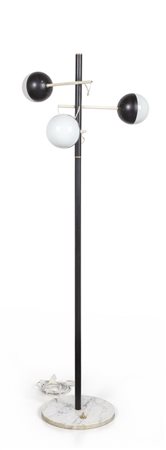 UNA LAMPADA DA TERRA, anni '60. <br>Marmo, tubo 