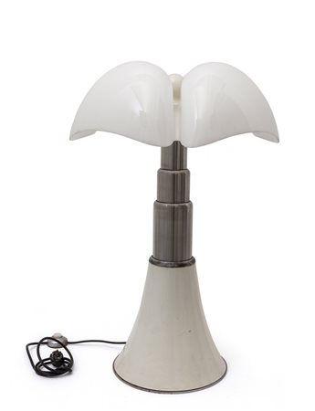 GAE AULENTI <br>Una lampada da tavolo 