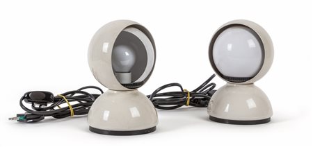 VICO MAGISTRETTI <br>Due lampade da tavolo 