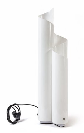 VICO MAGISTRETTI <br>Una lampada da terra 'Mezza 