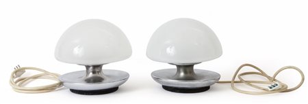 DUE LAMPADE DA TAVOLO, anni '70. <br>Ottone 