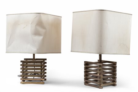 DUE LAMPADE DA TAVOLO, anni '70.<br>Ottone 