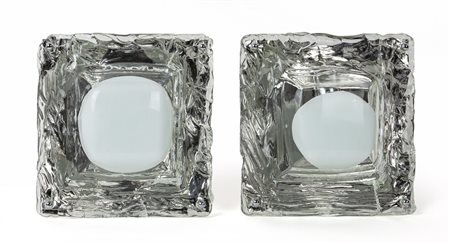 MURANO, anni '70.<br>Due lampade da parete.  