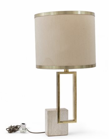 UNA LAMPADA DA TAVOLO, anni '70. <br>Travertino, 