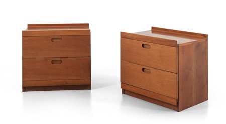 DUE COMODINI, anni '70. <br>Legno di noce, legno 