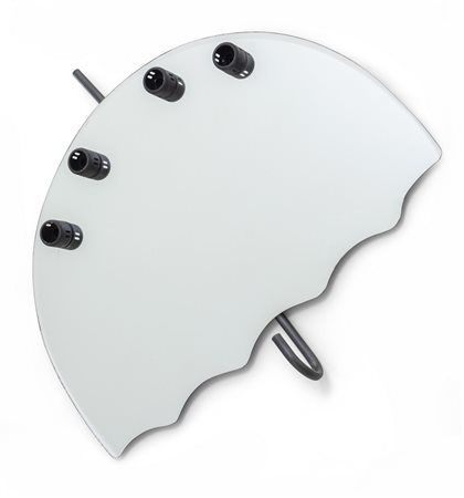 UNO SPECCHIO DA PARETE, anni '80. <br>Cristallo 