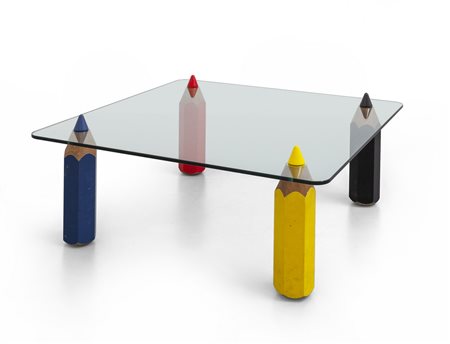 UN TAVOLINO, anni '80. <br>Legno laccato, 