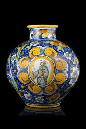 Manifattura di Venezia, secolo XVI. Vaso a boccia in maiolica policroma con med