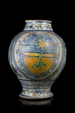 Manifattura di Faenza, 1450/80. Vaso di tipologia gotico-moresca con riserva po