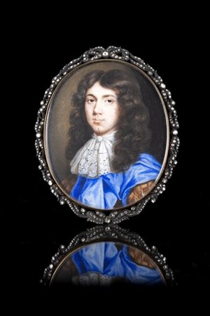 Maestro del secolo XVIII "Ritratto di gentiluomo con manto azzurro" miniatura o