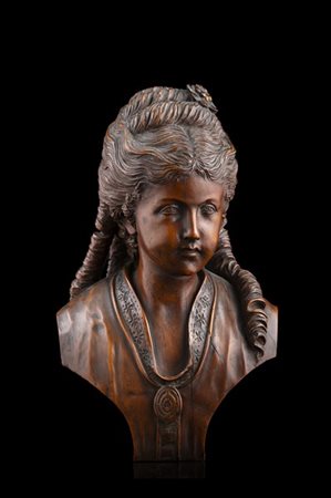 Scultore del secolo XIX. Busto in legno di bosso raffigurante gentildonna con r