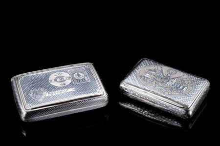 Lotto composto da due portasigarette in argento decorato al niello, una datata
