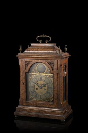 WILLIAM SPEAKMAN LONDON
Pendola del tipo "Bracket" con cassa di forma architett