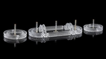 Manifattura di Baccarat, inizio secolo XX. Centrotavola composto da dieci vasch