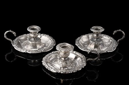 Lotto di tre bugie in argento decorate a fiori. Napoli, secolo XIX (g 400) (dif