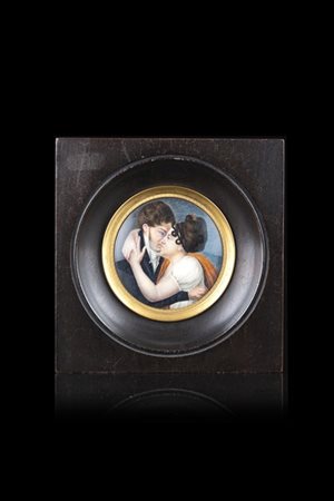 Scuola del secolo XIX "Gli amanti" miniatura tonda su avorio (d. cm 7) In corni