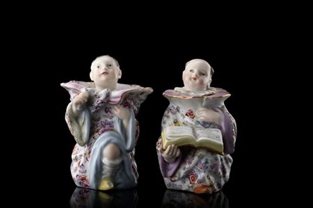 Calamaio in porcellana decorata in policromia a guisa di figure orientali (h. c