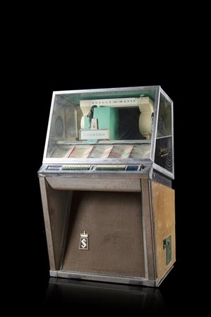 SEEBURG
Jukebox modello L100 "select-o-matic" del 1957 con dischi da 45 giri.
I