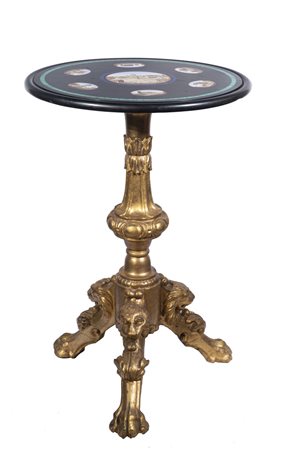 Gueridon con piano in marmo e base in legno dorato