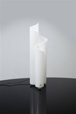 VICO MAGISTRETTI<BR>Lampada mod. Mezza Chimera