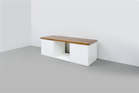 MARIO PASSANTI<BR>Mobile contenitore