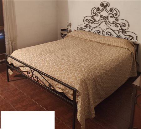 LETTO MATRIMONIALE IN FERRO BATTUTO CM.162 H.CM. 160