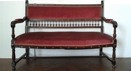 DIVANO LIBERTY IN NOCE RIVESTITO IN VELLUTO CM.135X50 H.CM.76