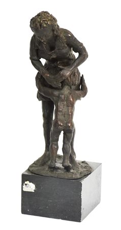 SCULTURA IN BRONZO raffigurante madre con bambino firmata Giano alla base h...