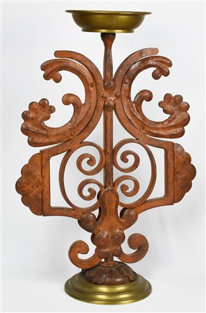 CANDELIERE in ferro forgiato e tornito, predisposto per elettricita' h cm 54...