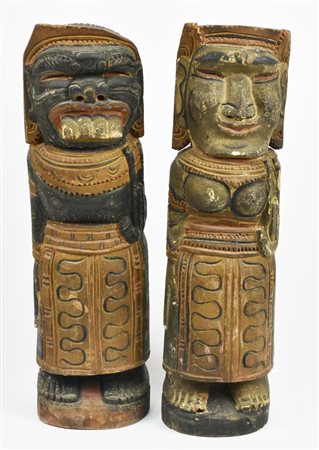 COPPIA DI SCULTURE IN LEGNO raffiguranti coppia di sposi, cultura...