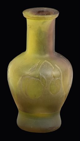 VASETTO IN PASTA DI VETRO con decorazioni a motivi floreali h cm 8 Francia,...