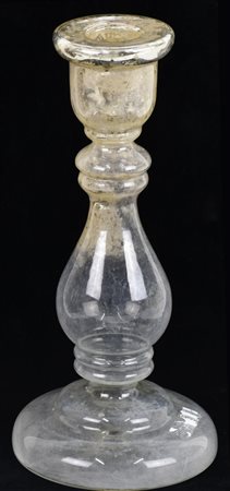 CANDELIERE IN VETRO ARGENTATO h cm 25 Italia, fine XIX sec. Lievi difetti