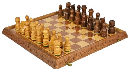 SCACCHIERA IN LEGNO pieghevole, completa di scacchi in legno scolpito cm...