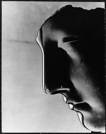 Erwin Blumenfeld (1897-1969)  - Profile of Plaster Cast, dal portfolio "5 Fotografie", years 1940/1950