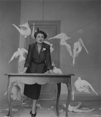 Robert Doisneau (1912-1994)  - Senza titolo (Donna), years 1950