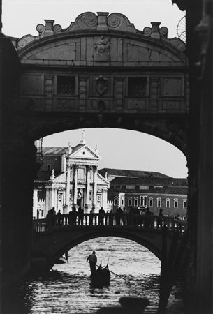 Gianni Berengo Gardin (1930)  - Venezia, Ponte dei Sospiri, years 1960