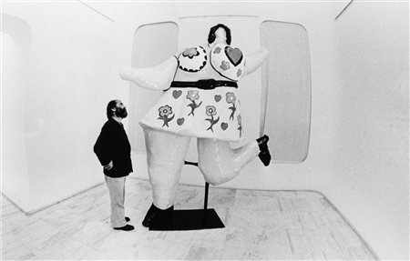 Enrico Cattaneo (1933-2019)  - César e la nana di Niki - Galleria Iolas - Milano, 1970