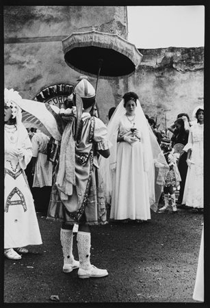 Mimmo Jodice (1934)  - Senza titolo (Feste religiose in Campania), years 1970