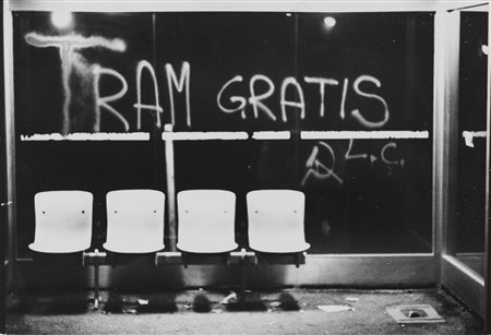 Uliano Lucas (1942)  - Milano: alla fermata del Tram, years 1970