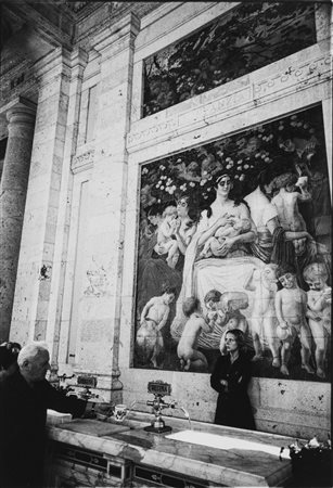 Uliano Lucas (1942)  - Senza titolo (Terme di Montecatini), years 1980