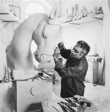 Giuseppe (Pepi) Merisio (1931-2021)  - Lo scultore Floriano Bodini a Carrara, 1990