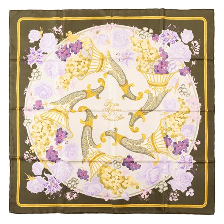 Hermès - Foulard Fleurs et raisins