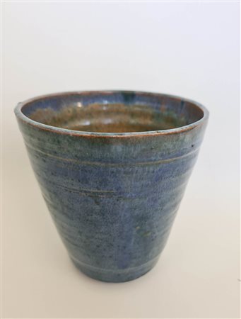 Maria Delago Ciotola;Ceramica smaltata, altezza 13,5 cm Monogramma