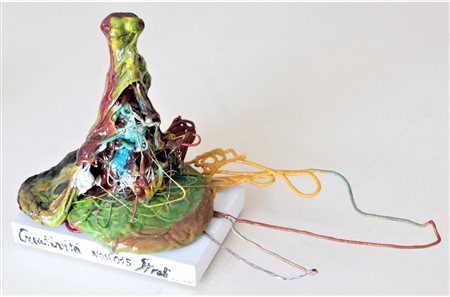 Ignoto CREATIVITA' 015 scultura in resina, cm 17x16x32 firma